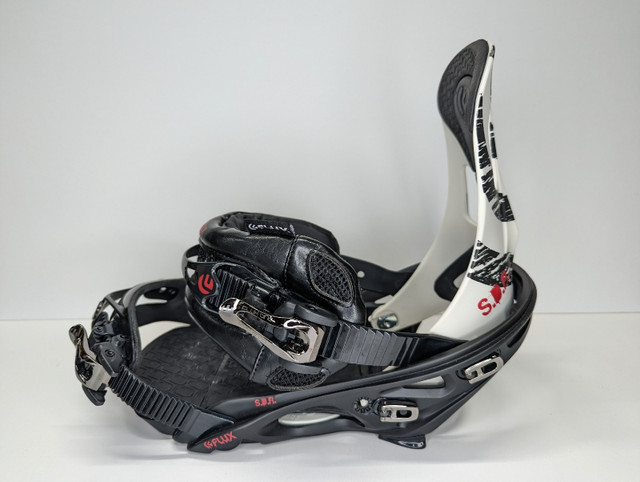 USED - Flux DS30 bindings - Zakk Black - M (size 7 to 9.5) in Snowboard in Markham / York Region - Image 3