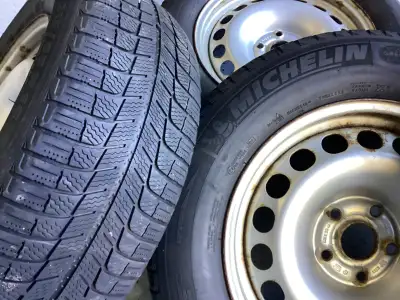 4 Michelin x ice winter tires on VW rims good condition 215/65/16