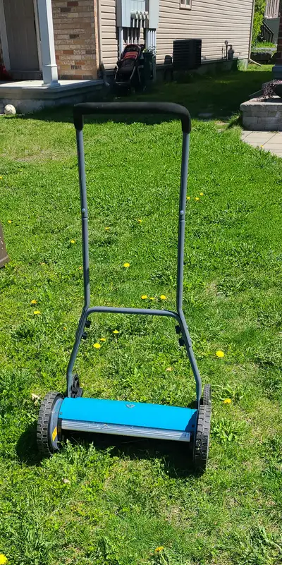 Manual Walk Behind Reel Lawn Mower, View more