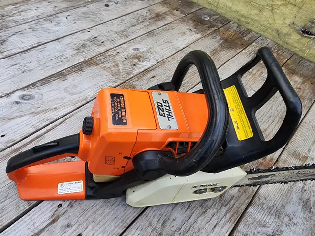Stihl 023 Homeowners Chain Saw With 16 " Bar in Outdoor Tools & Storage in Windsor Region - Image 9