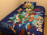 Twin/DoubleToy Story 4 Comforter with 2 standard pillow cases 