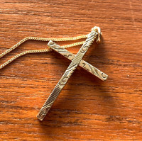 ESTATE - LARGE Etched GoldFill Cross