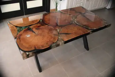 Table rondin et époxy, View more