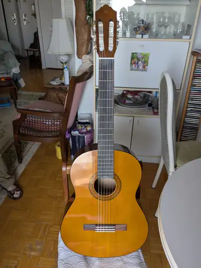 C40 guitar YAMAHA, View more