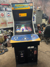Beautiful Silver Strike Bowling Arcade game don’t miss 