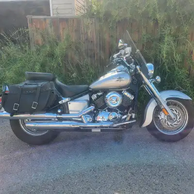 2009 yamaha 650 9000 miles runs perfect shart drive very nice condition $4000 give Dwayne a call at...