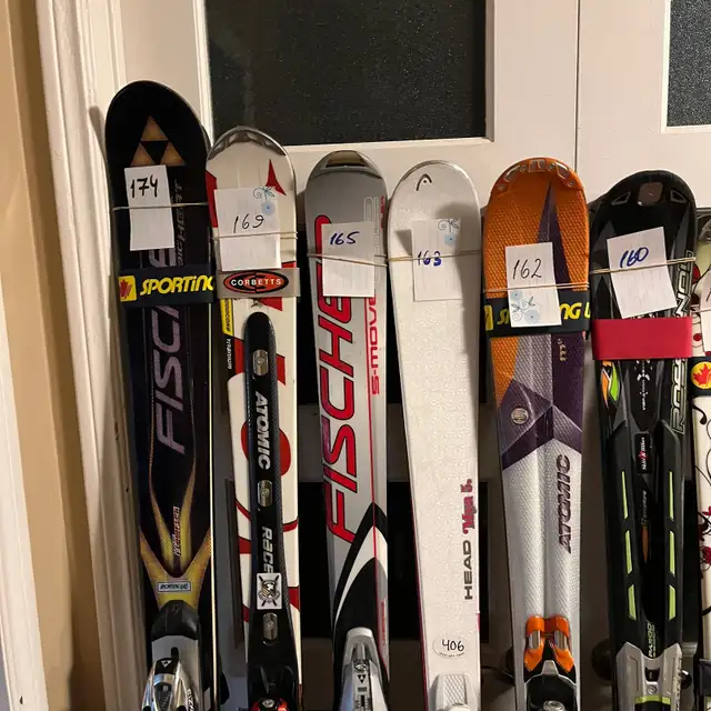 Nice ski with boots  in Ski in Markham / York Region - Image 8