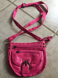 Purses/Bags for a little girl who likes dress  up/dance class 