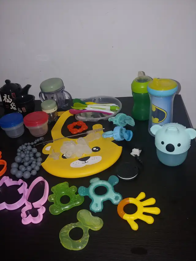 A lot to sales for kids ! in Toys in City of Montréal - Image 8