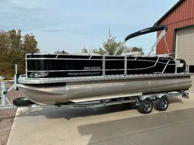 Excellent Condition. Barely used. Always trailered and stored inside. Mercury 150 outbaord. Sport Pa...