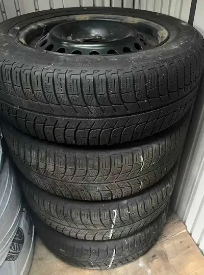 Tire size: 195/65R15. It is a great deal, as four new RIMs cost $300 at Canadian Tire. The tires cou...