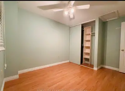Spacious Upper-Floor Room Available in Friendly Home. Also has more affordable accommodations for st...