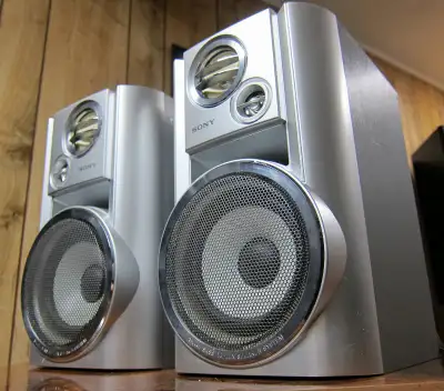 SONY SS-CHP7 BOOKSHELF 3-WAY SPEAKERS * GREAT SOUND *, View more