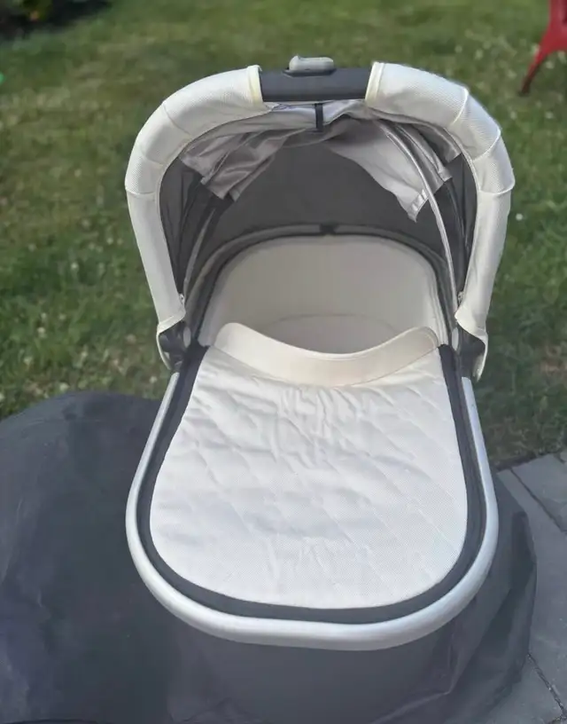 uppa baby vista  in Strollers, Carriers & Car Seats in Mississauga / Peel Region - Image 2
