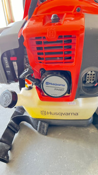 Husqvarna 350BT leaf blower/ snowblower 