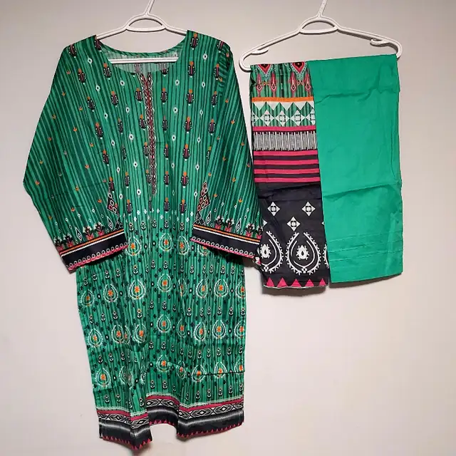 Pakistani Ladies Lawn Suits 3 Pieces Original LIMELIGHT Large in Women's - Dresses & Skirts in Mississauga / Peel Region - Image 2