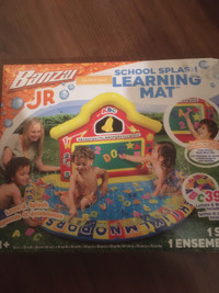 School splash learning mat