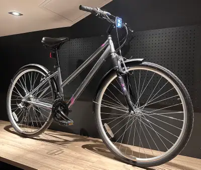 City Bike 700c  Solaris.Vélo de ville 700c Supercycle S, View more