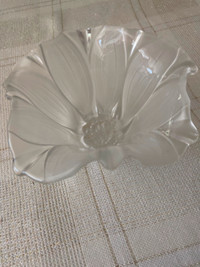 8 Petal Candy dish or candle Holder