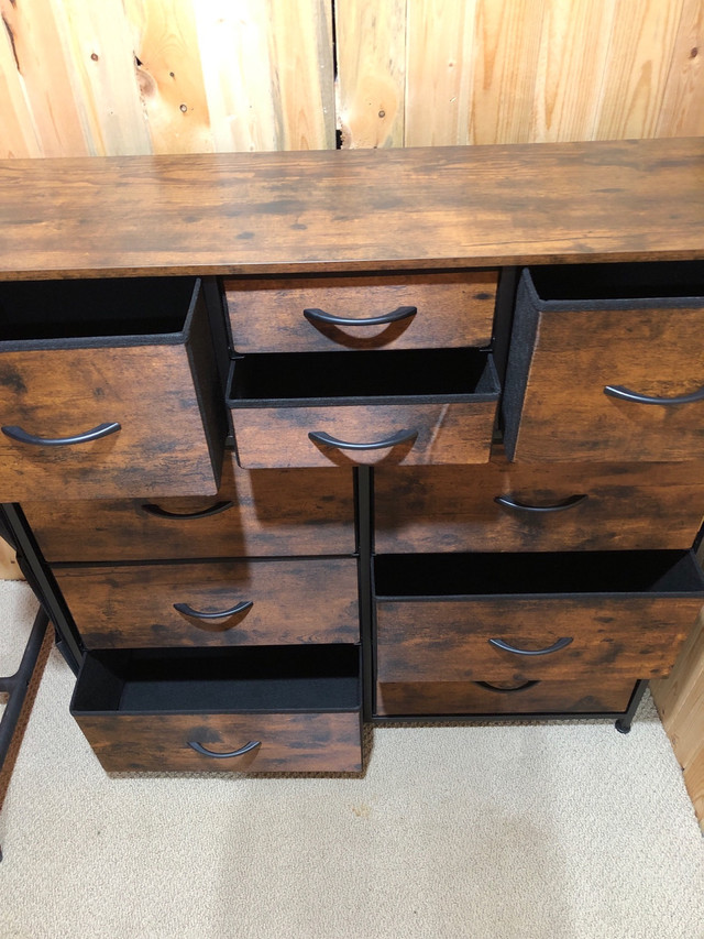 Commode / Dresser dans Commodes et armoires  à Laval/Rive Nord