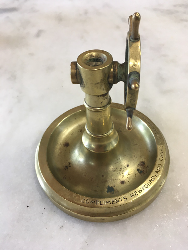 Antique brass wheel cigar tobacco cutter in Arts & Collectibles in Kawartha Lakes - Image 3