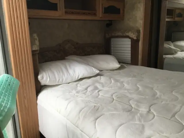 5th wheel trailer in Travel Trailers & Campers in Nelson - Image 10