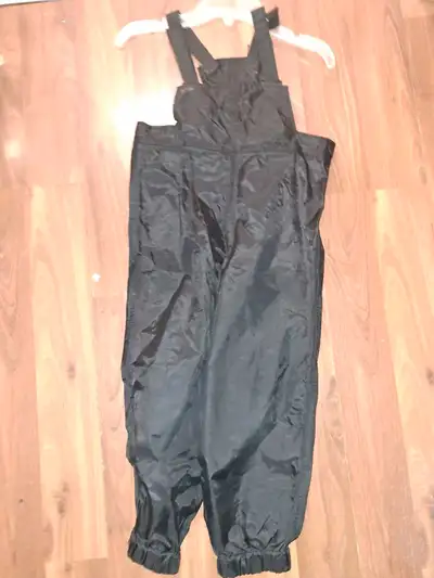 Kids Slush pants Size 6 Water resistant material Aylmer Gatineau area Smoke free home