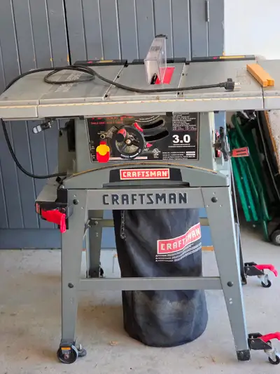 Very good condition 3.0 HP 10" blade dust collector bag 36" table expandable to 60" Comes with a sta...