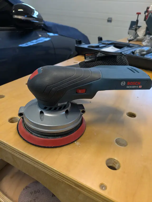 Bosch 18 volt sander in Power Tools in Calgary - Image 3