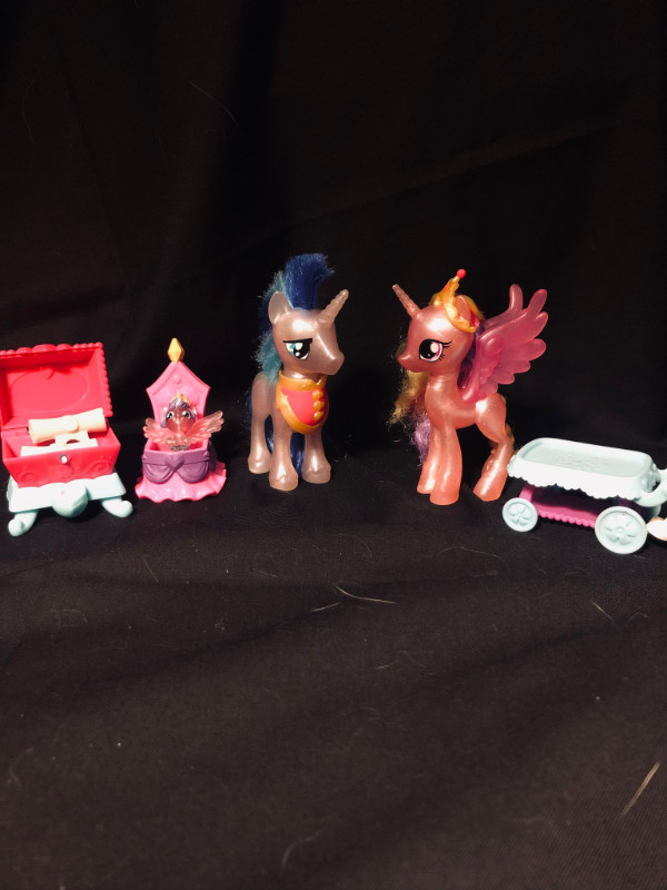 My Little Pony Princess Cadance & Shining Armor Set in Toys & Games in Markham / York Region