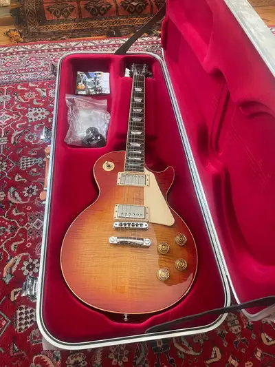2016 Gibson Les Paul traditional, View more