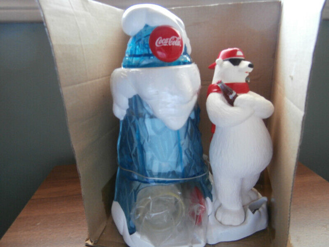 COCA COLA POLAR BEAR SNOW CONE MAKER in Arts & Collectibles in St. Catharines