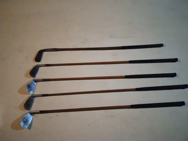 Vintage iron golf clubs in Golf in London - Image 3