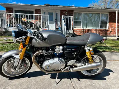 2017 Triumph Thruxton R 1200 - Rear fender delete, original fender included. - Cruise control thrott...