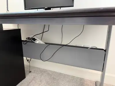 Free desk, View more