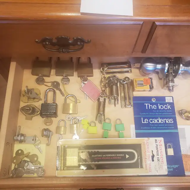 Locks, locks and more locks - read desrcription in Multi-item in Ottawa - Image 2
