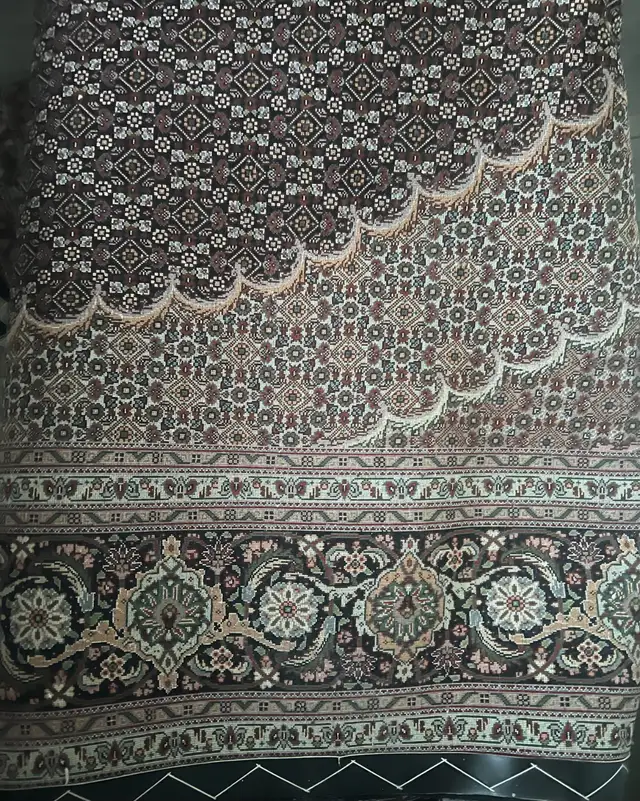 Persian  Rug in Rugs, Carpets & Runners in Markham / York Region - Image 5