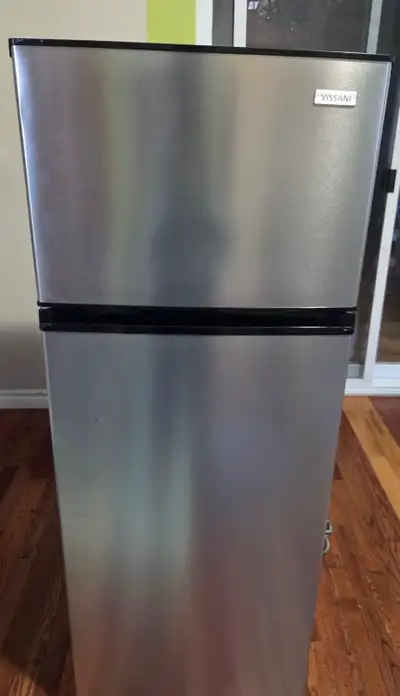 Vissani Refrigerator/Frigidaire Vissani, View more