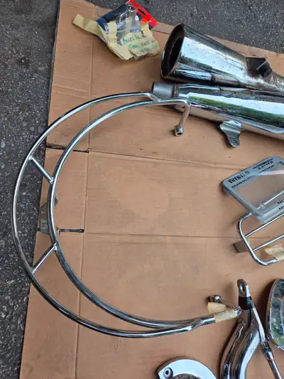 various parts for Yamaha v star 650 custom and 1100. May fit other models of v star. Chrome fender g...