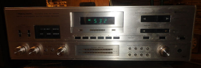 Realistic STA 2200 Receiver in Stereo Systems & Home Theatre in Oshawa / Durham Region - Image 2