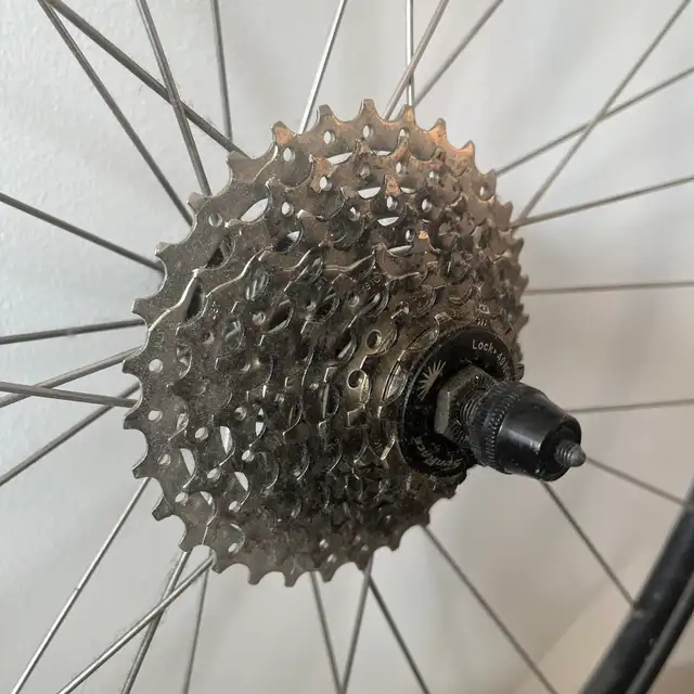 8  Speed wheelset in Frames & Parts in City of Toronto - Image 8