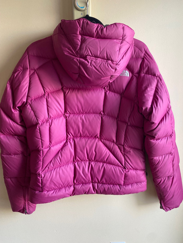 The North face down jacket  in Women's - Tops & Outerwear in Delta/Surrey/Langley - Image 3
