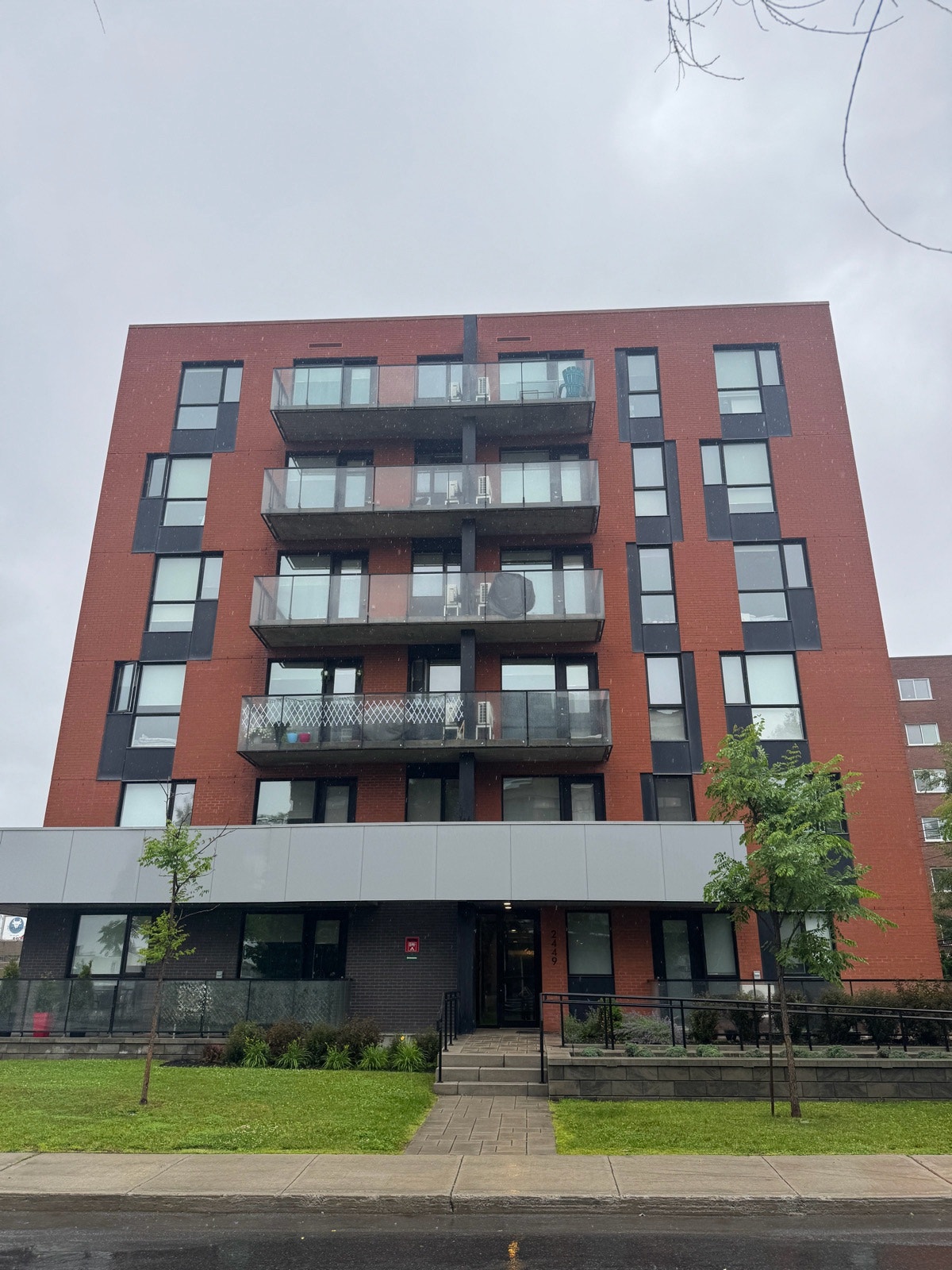 2449 Chem. Athlone — photo 1