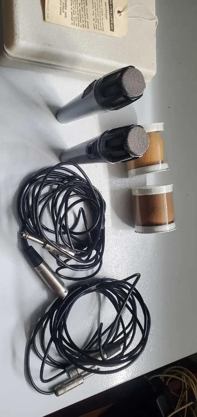 Shure microphone set in Pro Audio & Recording Equipment in City of Toronto - Image 10
