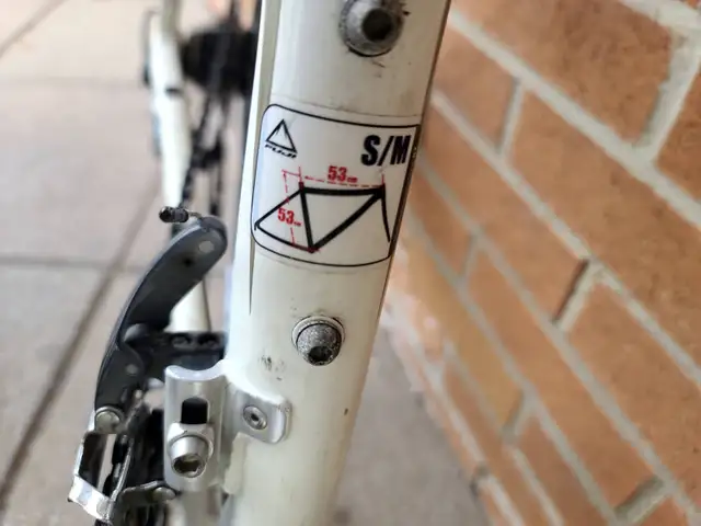 Fuji C5 Full Carbon Road Bike in Road in Longueuil / South Shore - Image 6