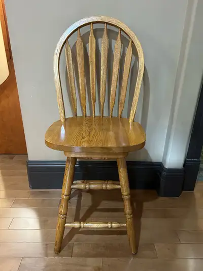 Oak High Arrowback Counter Swivel stool like new, View more