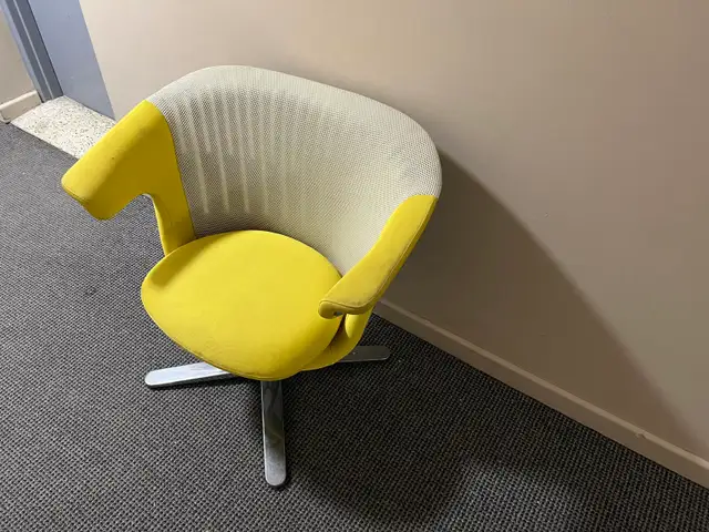 STEELCASE i2i OFFICE CHAIR  in Chairs & Recliners in City of Toronto - Image 3