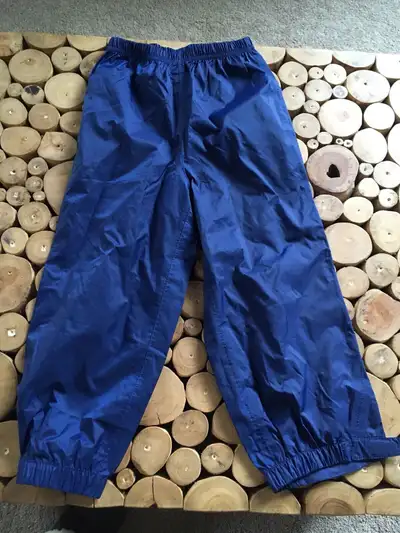 These splash pants are in great condition. (There is a matching rain coat in another ad).