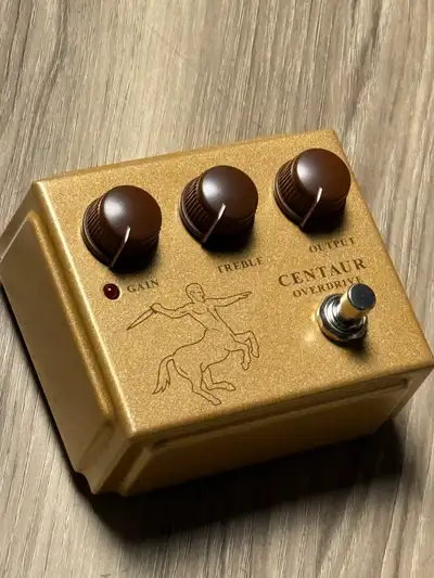 This is a brand new, still in box Behringer Centaur overdrive in all its lawsuit inducing glory!! Fe...