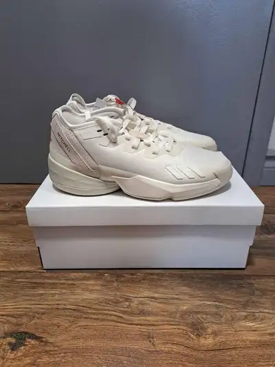 BNWT DS Adidas D.O.N Issue 4 Basketball Shoes - Size 9.5, View more